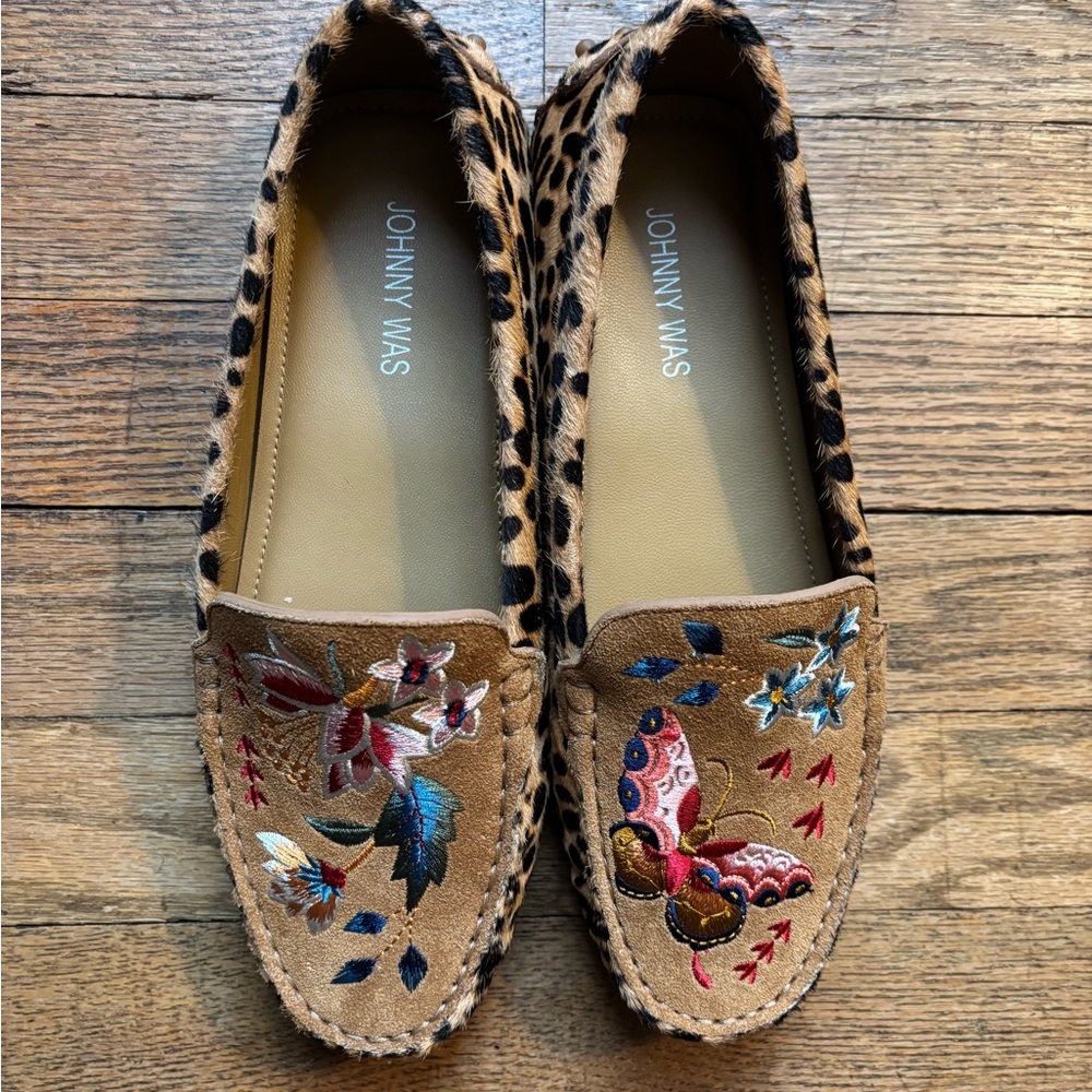 JOHHNY WAS Taline Leopard Embroidered Calf Hair Slip on Moccasins Loafers - Picture 2 of 6
